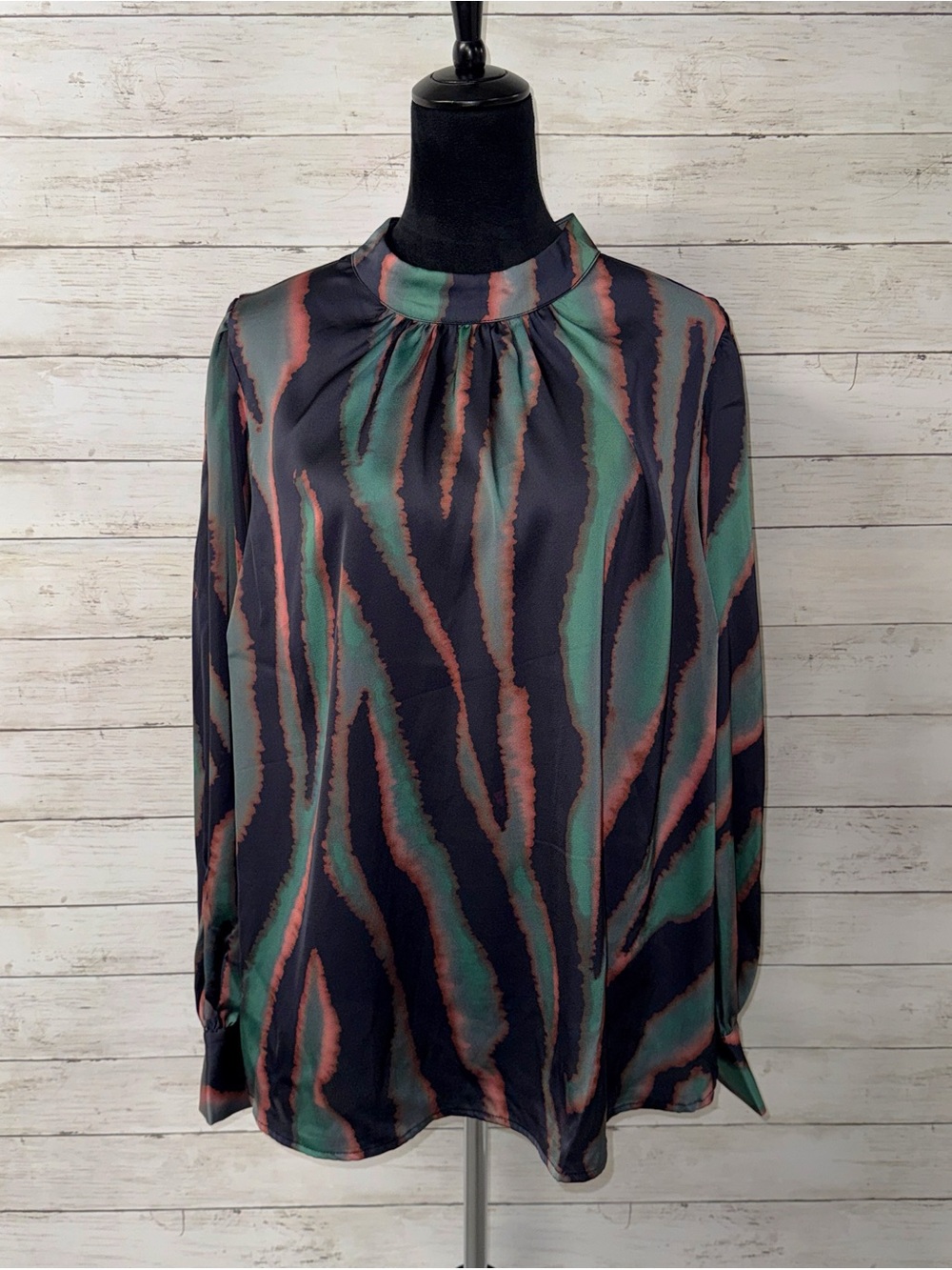 NWT! City Chic Untamed Top - Picture 2 of 5